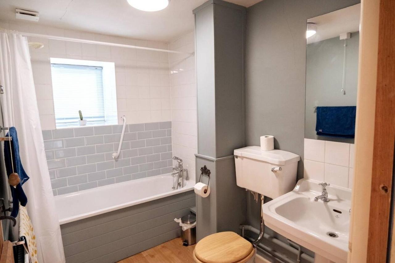 Lovely Property In The Heart Of Somerset, Sleeps 9 Shepton Mallet Εξωτερικό φωτογραφία